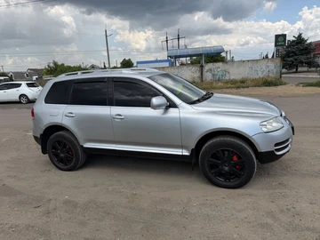 Авто Volkswagen Touareg 2005 № 8834201