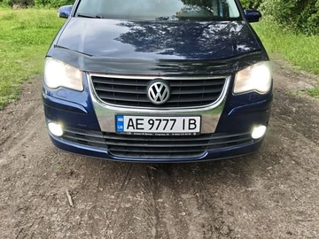 Авто Volkswagen Touran 2008 № 8834221
