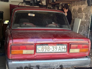 Авто ВАЗ 2107 1991 № 8834364