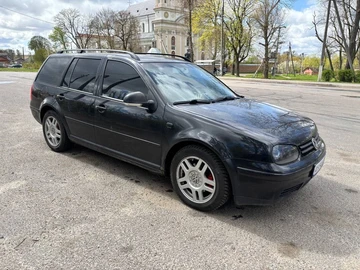 Авто Volkswagen Golf 2000 № 8834652
