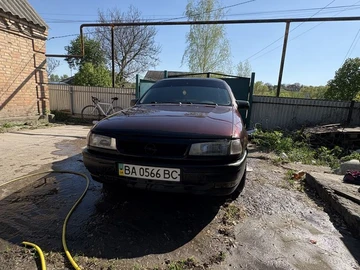 Авто Opel Vectra 1991 № 8834793