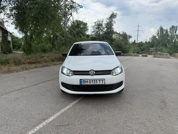 Авто Volkswagen Polo 2011 № 8834870