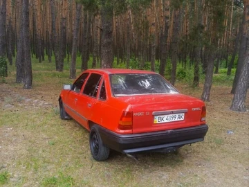 Авто Opel Kadett 1990 № 8834910