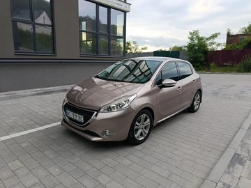 Авто Peugeot 208 2013 № 8834926