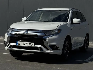Авто Mitsubishi Outlander 2017 № 8835004