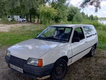 Авто Opel Kadett 1988 № 8835386