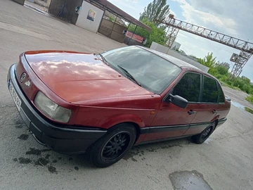 Авто Volkswagen Passat Sedan 1989 № 8835419