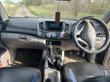 Авто Mitsubishi L 200 2007 № 8835602