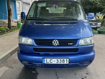 Авто Volkswagen Transporter 2000 № 8835677