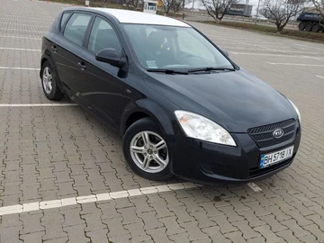 Авто KIA Cee X27 D 2008 № 8835825