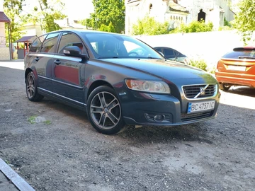 Авто Volvo V50 2009 № 8835860