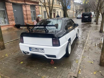 Авто Opel Vectra 1991 № 8836055