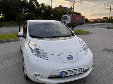 Авто Nissan Leaf 2015 № 8836235