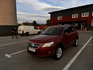 Авто Volkswagen Tiguan 2010 № 8836253