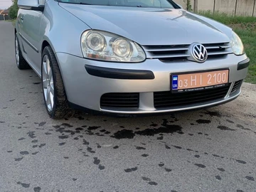 Авто Volkswagen Golf 2004 № 8836387