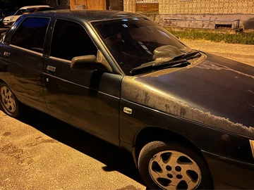 Авто ВАЗ 21102 2002 № 8836445