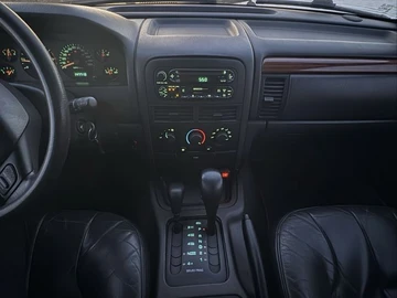 Авто Jeep Cherokee 2001 № 8836513