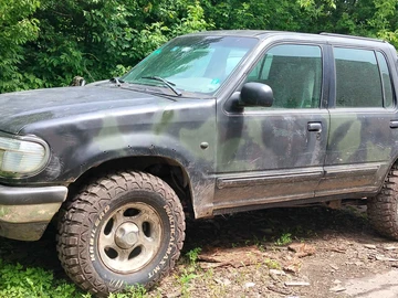 Авто Ford Explorer 2000 № 8836534