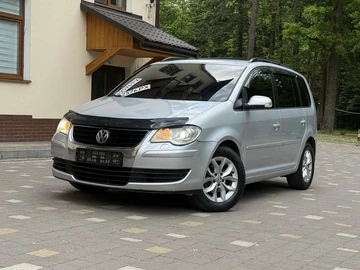Авто Volkswagen Touran 2009 № 8836630