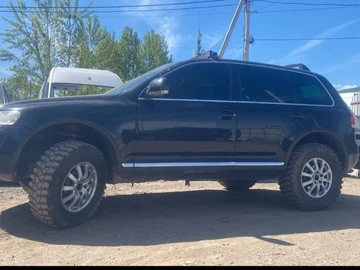 Авто Volkswagen Touareg 2005 № 8836711