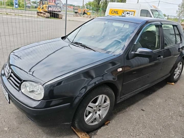 Авто Volkswagen Golf 1999 № 8837110