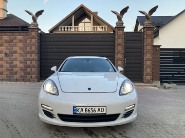 Авто Porsche Panamera 2011 № 8837212