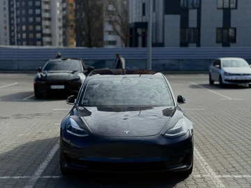 Авто Tesla Model 3 2018 № 8837395