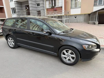 Авто Volvo V50 2005 № 8837434
