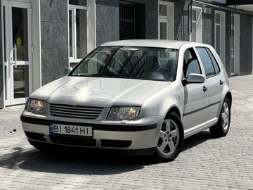 Авто Volkswagen Golf 2000 № 8837598