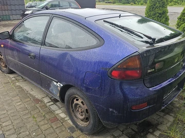 Авто Mazda 323 1997 № 8837735