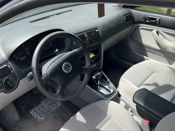 Авто Volkswagen Golf 2002 № 8837845