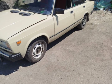 Авто ВАЗ 2107 1987 № 8838189