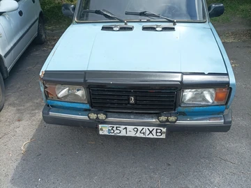 Авто ВАЗ 2107 1988 № 8838316