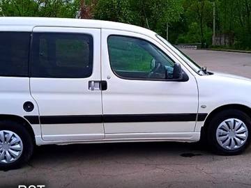 Авто Peugeot Partner 2000 № 8838535
