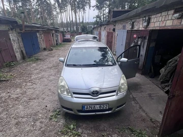 Авто Toyota Corolla Verso 2005 № 8839037