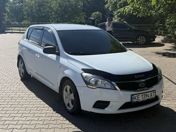 Авто KIA Cee X27 D 2012 № 8839489