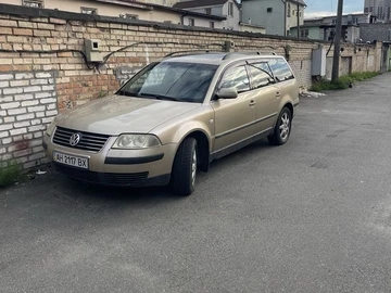 Авто Volkswagen Passat Variant 2002 № 8839558