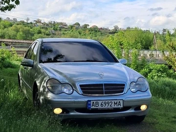 Авто Mercedes 220 2001 № 8839570