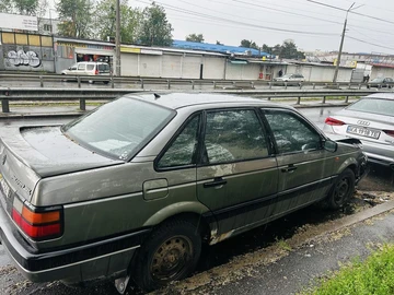 Авто Volkswagen Passat Sedan 1992 № 8839632