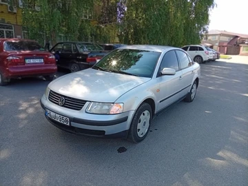 Авто Volkswagen Passat Sedan 2000 № 8839648