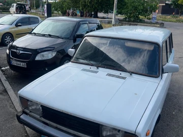 Авто ВАЗ 2104 1998 № 8839662