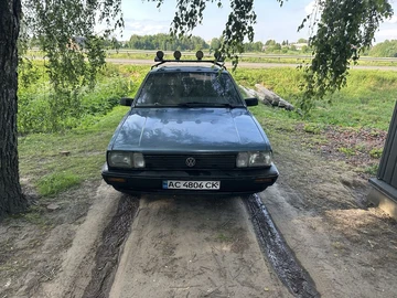 Авто Volkswagen Passat Sedan 1988 № 8839670