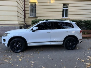 Авто Volkswagen Touareg 2018 № 8839945