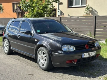 Авто Volkswagen Golf 2000 № 8839934