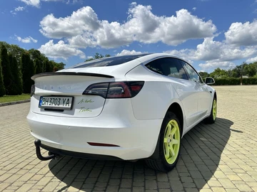 Авто Tesla Model 3 2019 № 8839974