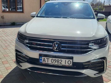 Авто Volkswagen Tiguan 2023 № 8840118