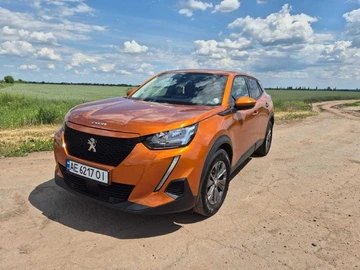 Авто Peugeot 2008 2020 № 8840421