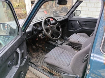 Авто ВАЗ 2121 2000 № 8840590
