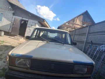 Авто ВАЗ 2105 1988 № 8840604