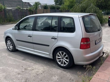 Авто Volkswagen Touran 2005 № 8840643